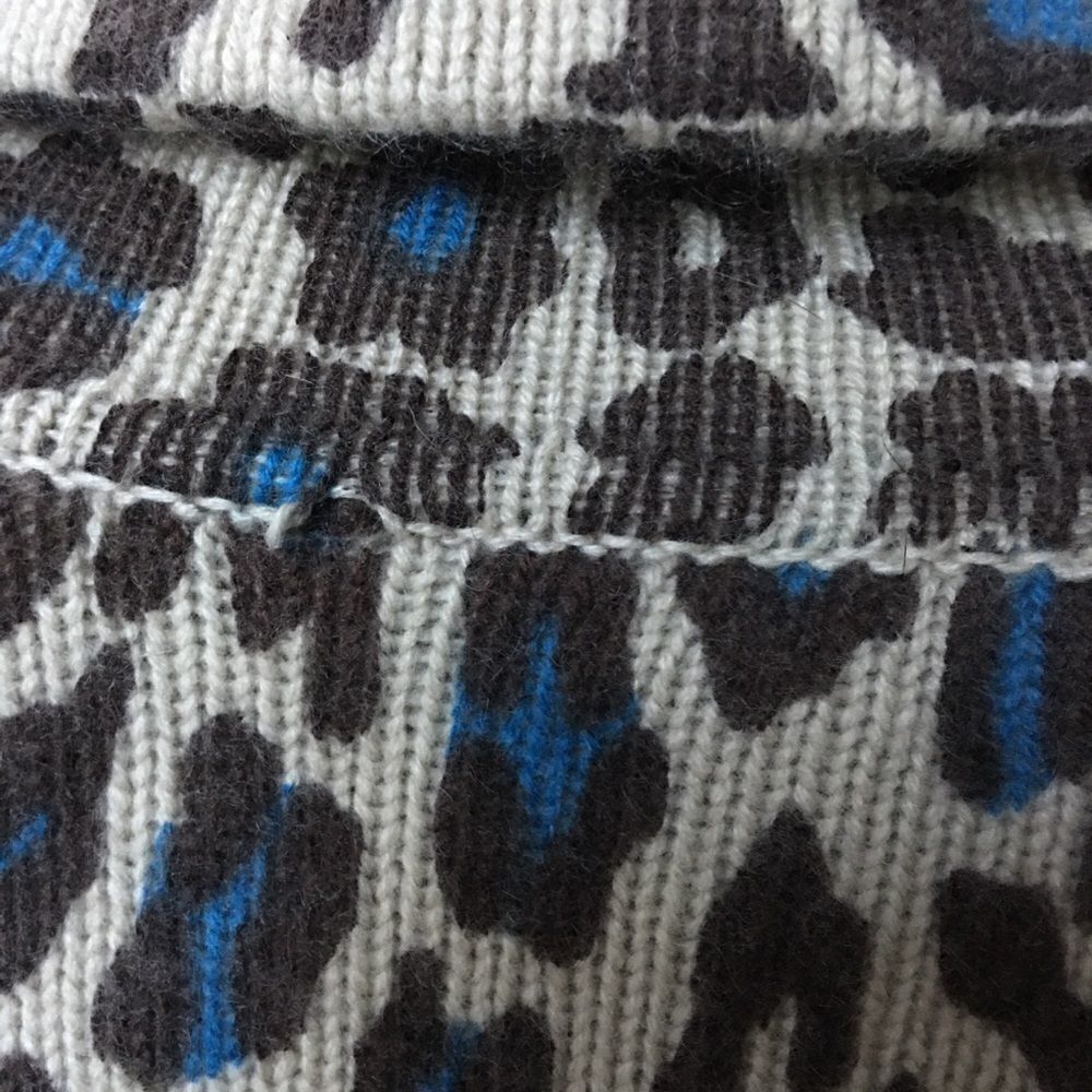 White + Warren Cashmere Leopard Print Cropped Cardigan Sweater | Size M - Picture 11 of 14